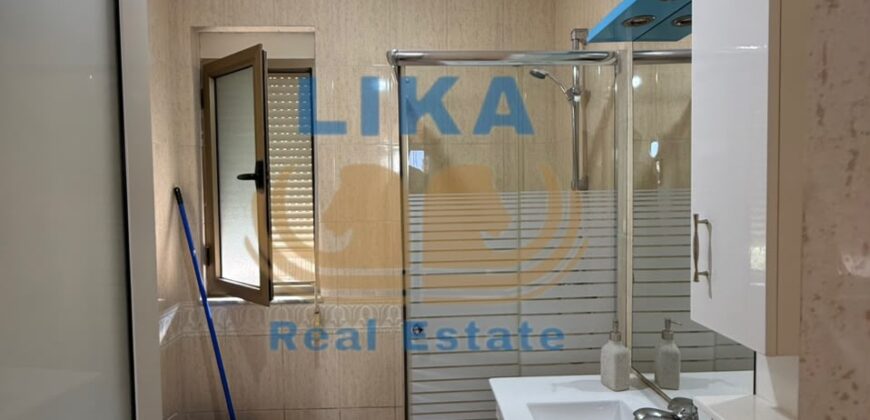Shitet Apartament 2+1 Pranë Detit në Golem | 82m² + Garazh | LIKA REAL ESTATE