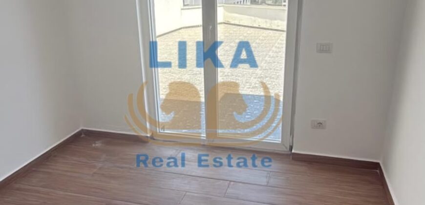 Penthouse në shitje në Golem, vetëm 180 m nga deti – 250.000€ | LIKA REAL ESTATE