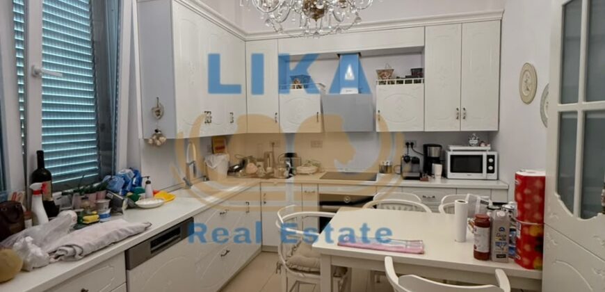 Shitet Vilë Luksoze në Qerret – Vijë e Parë Bregdetare | LIKA REAL ESTATE