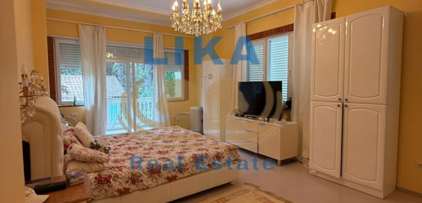 Shitet Vilë Luksoze në Qerret – Vijë e Parë Bregdetare | LIKA REAL ESTATE