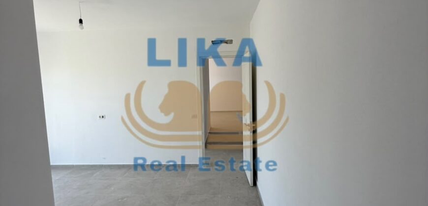 Shitet Apartament 2+1+2 në Qendër të Kavajës