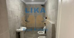 Shitet Apartament 2+1+2 në Qendër të Kavajës