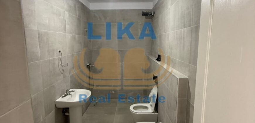 Shitet Apartament 2+1+2 në Qendër të Kavajës