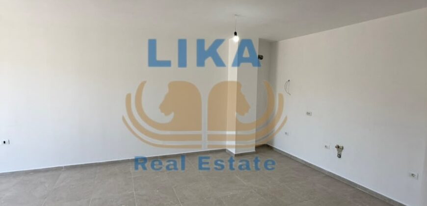 Shitet Apartament 2+1+2 në Qendër të Kavajës