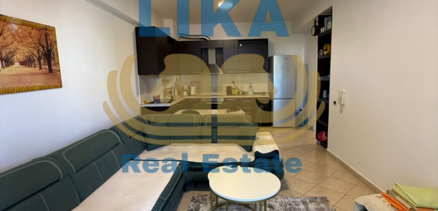Apartament 2+1 për shitje në Shkëmbin e Kavajës – Vetëm 50 metra nga deti | LIKA REAL ESTATE