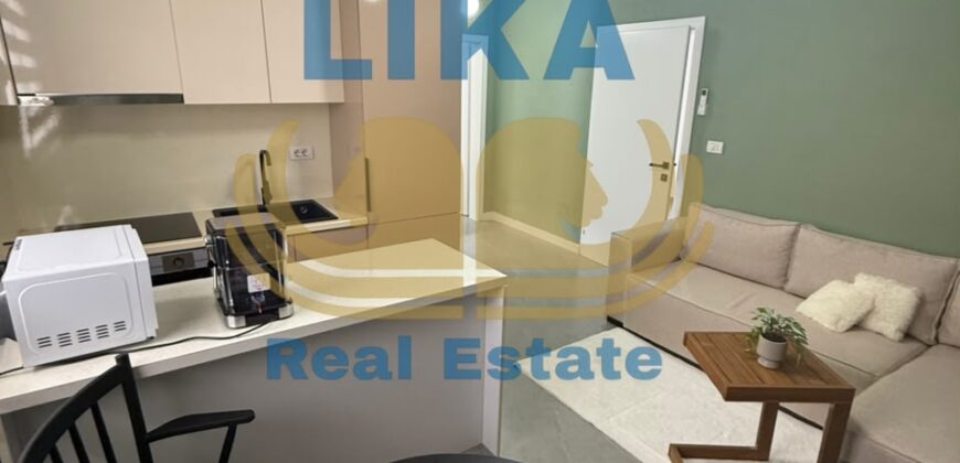 Vilë 3-katëshe për shitje në Shkëmbin e Kavajës – Mundësi ideale për investim dhe aktivitet turistik | LIKA REAL ESTATE