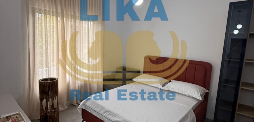 Vilë 3-katëshe për shitje në Shkëmbin e Kavajës – Mundësi ideale për investim dhe aktivitet turistik | LIKA REAL ESTATE