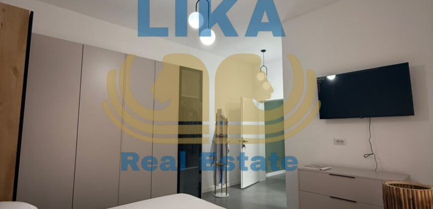 Vilë 3-katëshe për shitje në Shkëmbin e Kavajës – Mundësi ideale për investim dhe aktivitet turistik | LIKA REAL ESTATE