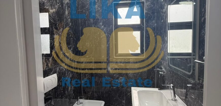Vilë 3-katëshe për shitje në Shkëmbin e Kavajës – Mundësi ideale për investim dhe aktivitet turistik | LIKA REAL ESTATE