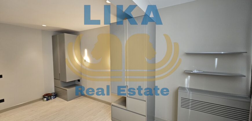 Apartament 2+1+2 në shitje në Mali i Robit – Vijë e parë me detin | LIKA REAL ESTATE