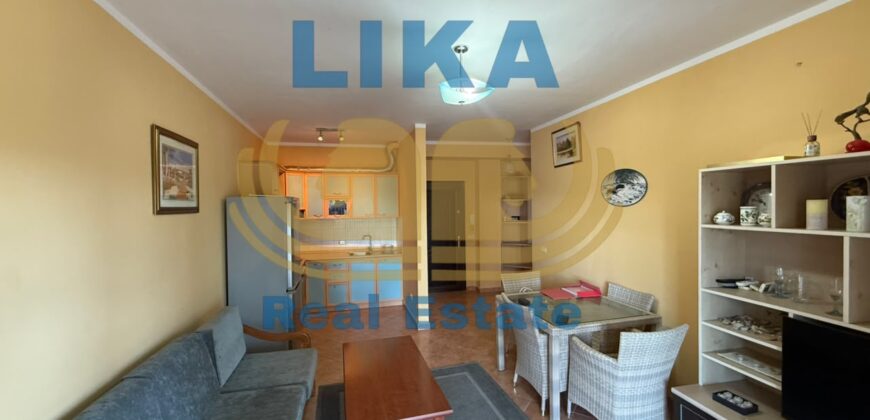 Apartament 2+1 në shitje në vijë të parë me detin në Golem | LIKA REAL ESTATE