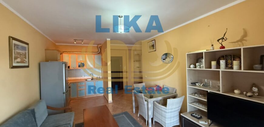 Apartament 2+1 në shitje në vijë të parë me detin në Golem | LIKA REAL ESTATE