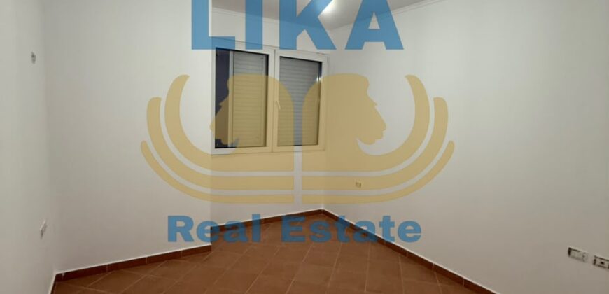Papafingo 2+1 në shitje në Golem, pranë Hotel Flower – Vetëm 200 metra nga deti | LIKA REAL ESTATE