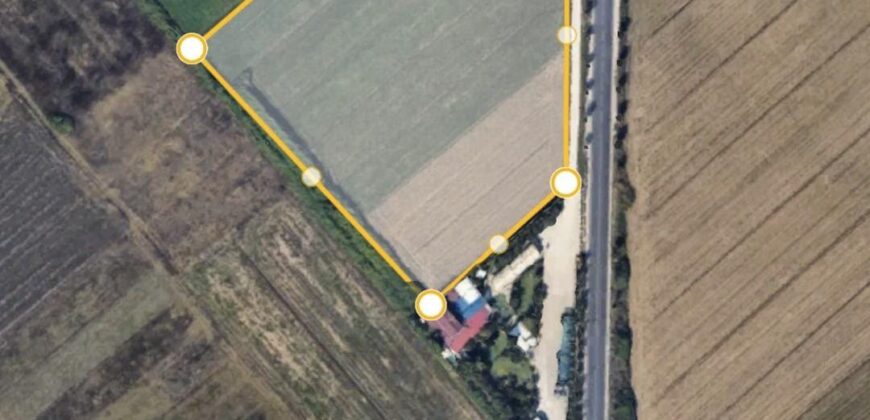 Tokë industriale në shitje në autostradën Kavajë – Rrogozhinë