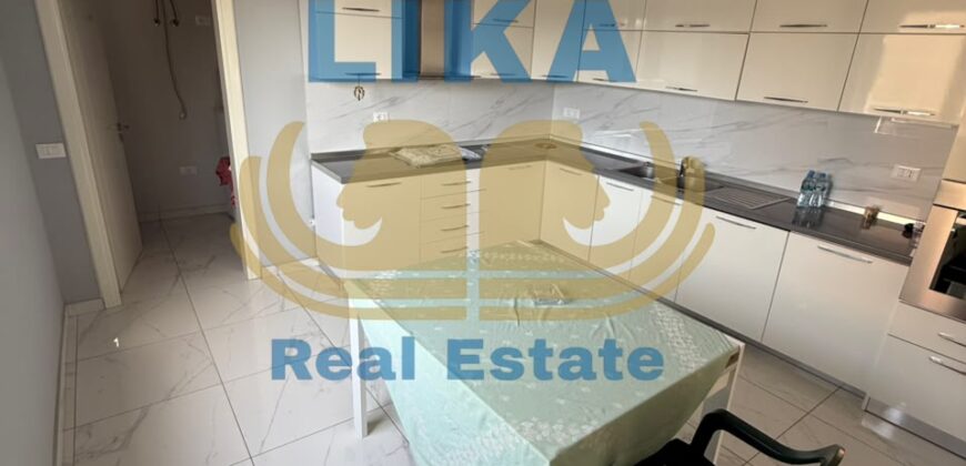 Një vilë që reflekton hapësirë, elegancë dhe privatësi.