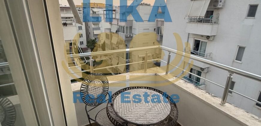 APARTAMENT 2+1 NË SHITJE – QERRET