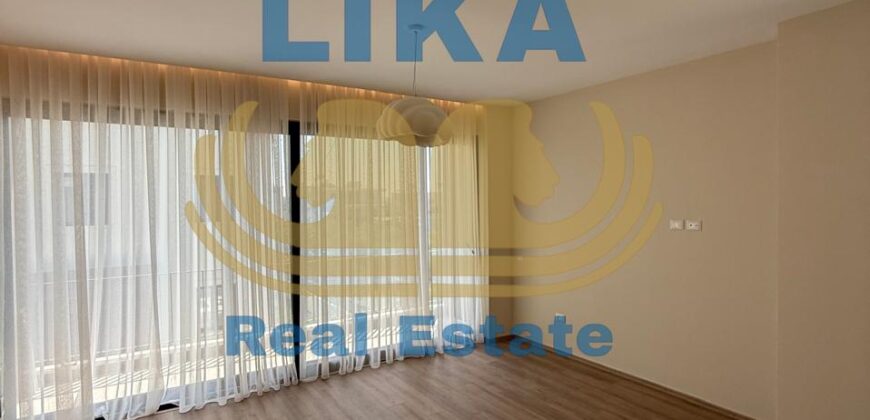 VILA LUKSOZE NË SHITJE NË SPILLE