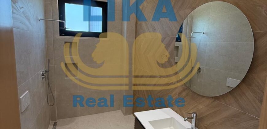 VILA LUKSOZE NË SHITJE NË SPILLE
