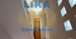 VILA LUKSOZE NË SHITJE NË SPILLE