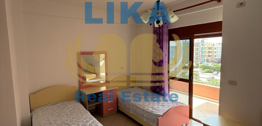 Apartament 2+1+2 në Shitje në Mali i Robit, Golem – Vetëm 300 Metra nga Deti